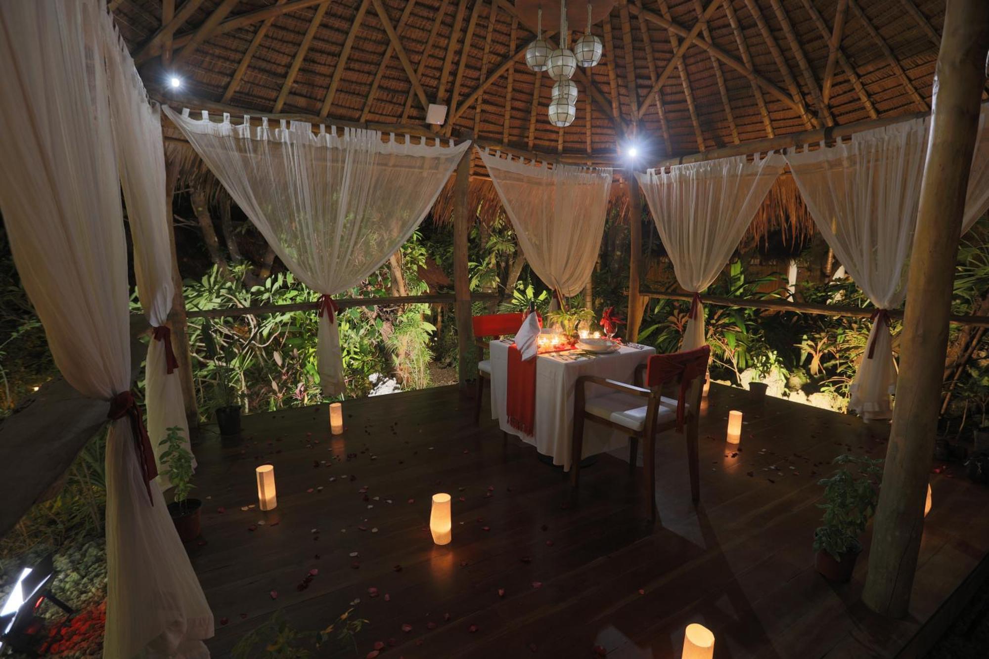Mandala Spa&Resort Villas Manoc-Manoc Esterno foto