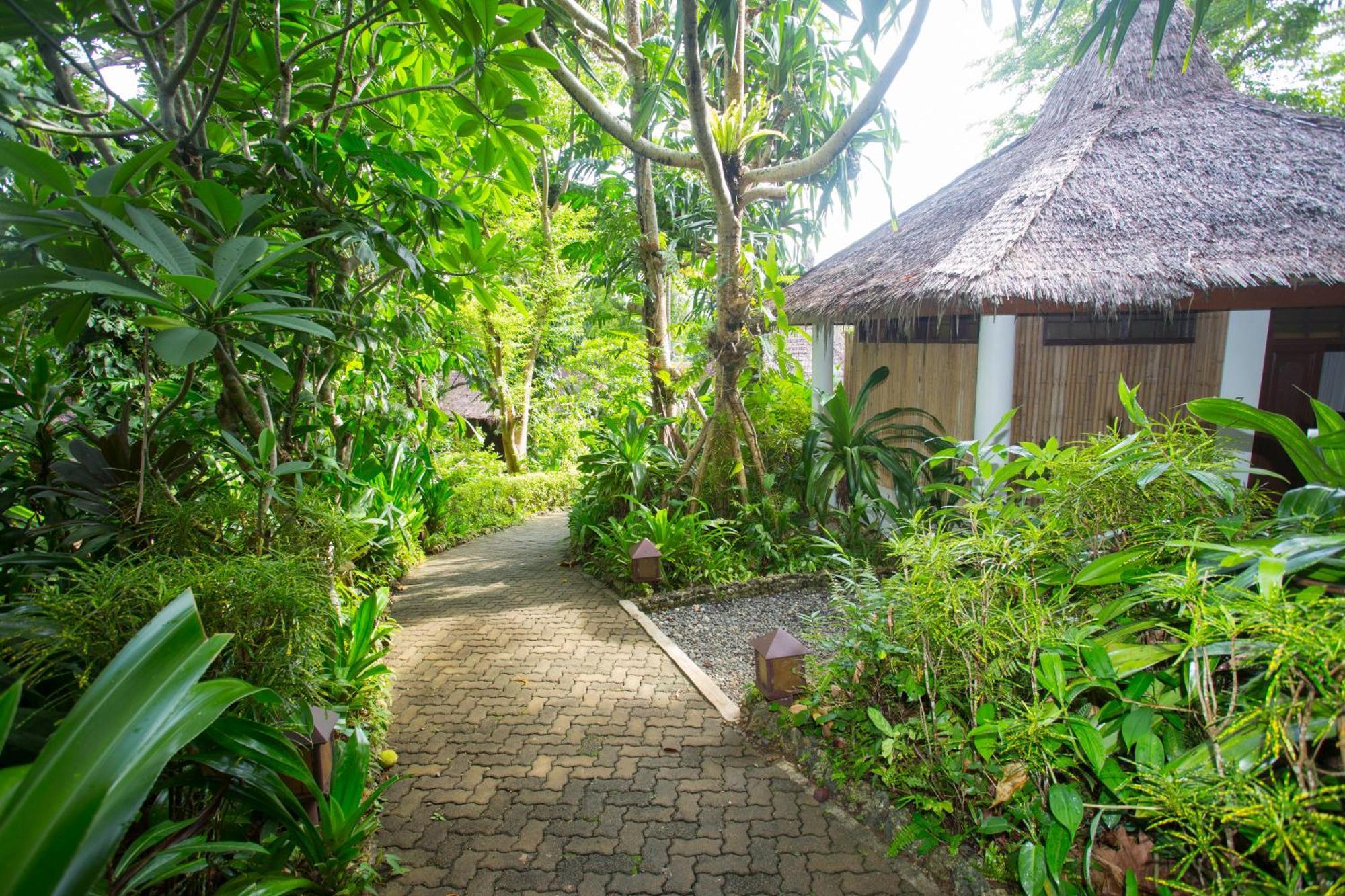 Mandala Spa&Resort Villas Manoc-Manoc Esterno foto