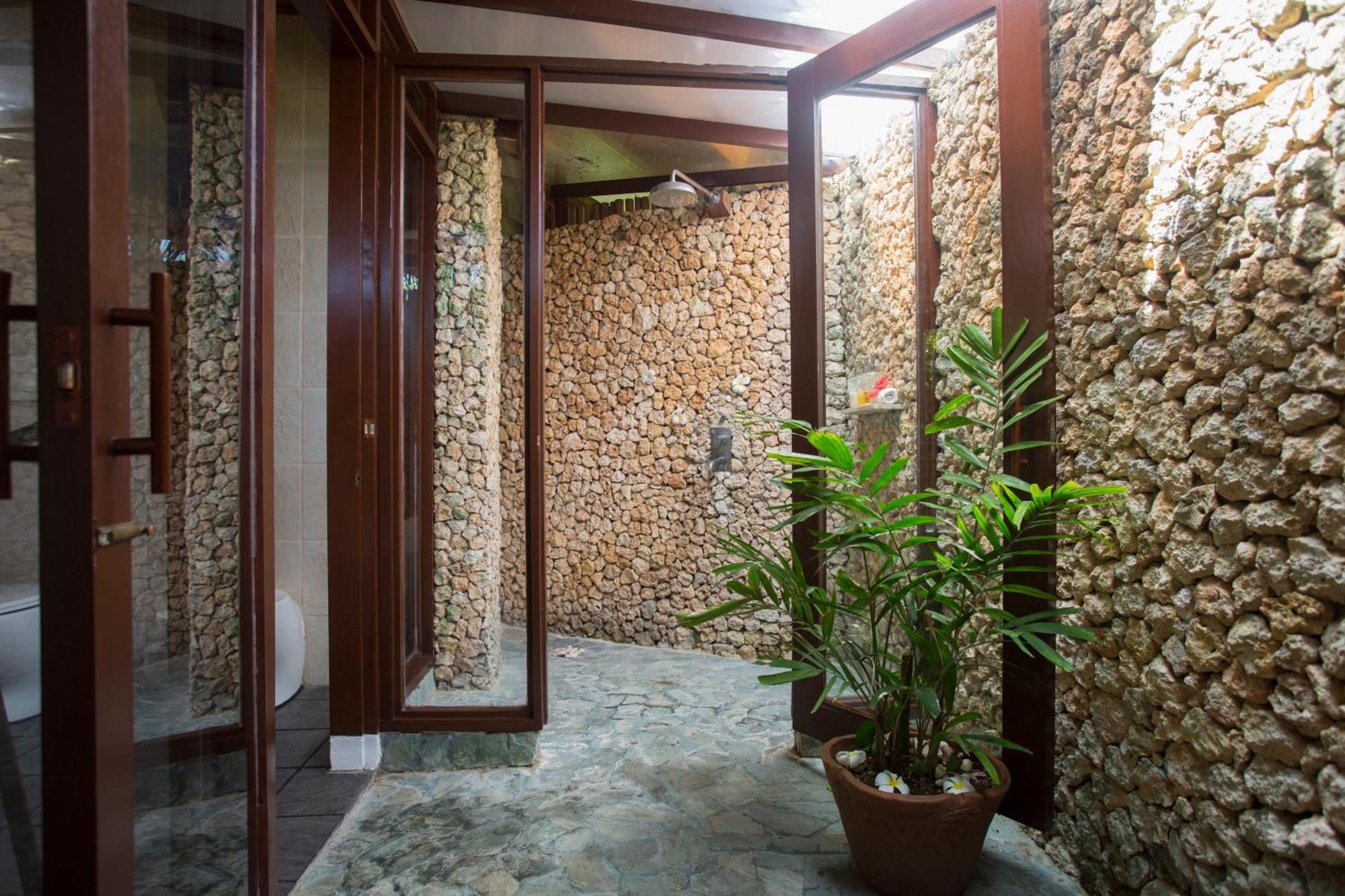 Mandala Spa&Resort Villas Manoc-Manoc Esterno foto